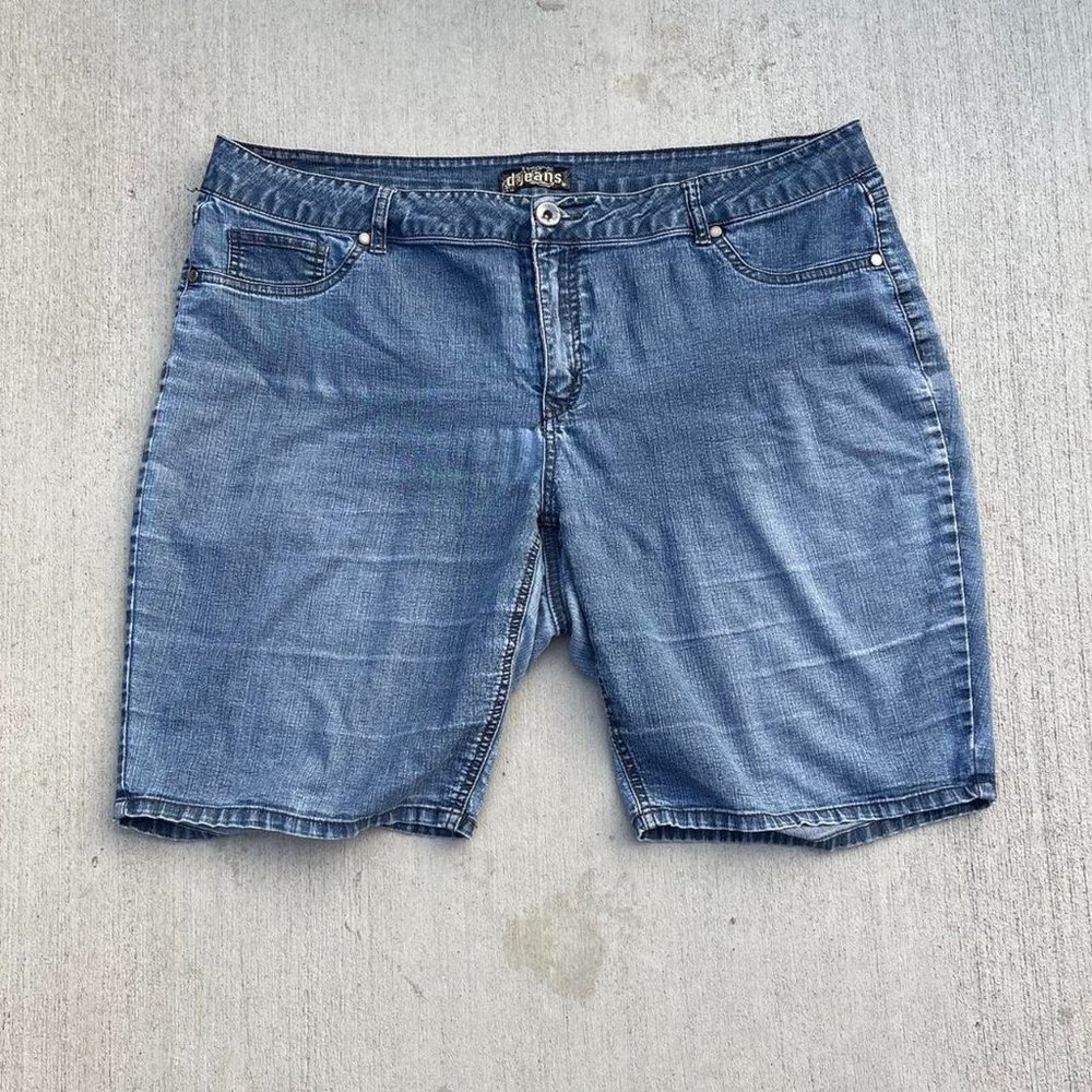 Vintage Djeans baggy jorts with shiny embezzle on back pockets